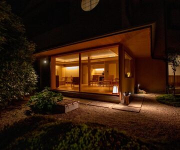 Itsukushimahigashimonzen Kikugawa