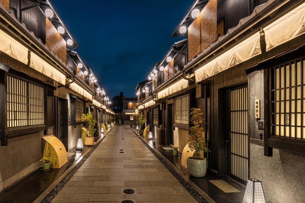 Nazuna-Kyoto-Tsubaki-St Nazuna Kyoto Tsubaki St.