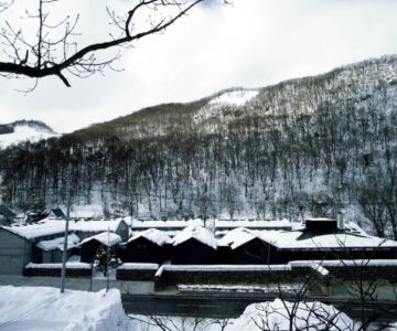 OTARU RETREAT by Onko Chishin