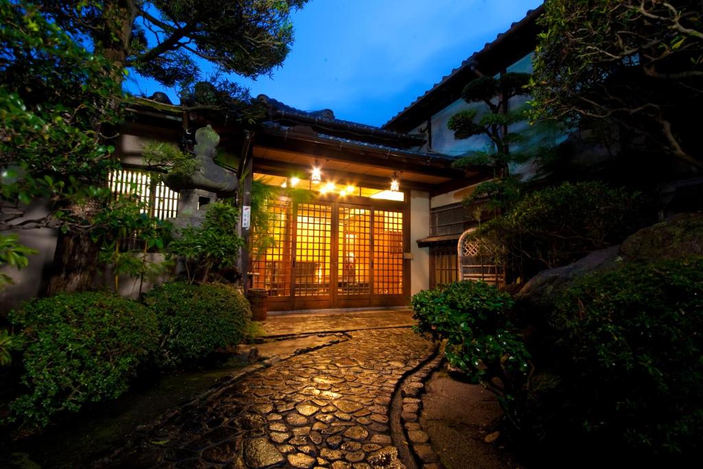 Ryokan-Sennari-13-years-or-older Ryokan Sennari (13 years or older)