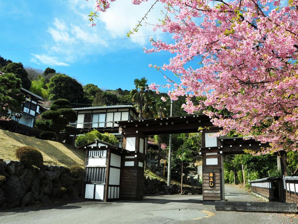 Yokohama-Fujiyoshi-Izuten Yokohama Fujiyoshi Izuten