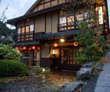 Yunohira Kamiyanagiya