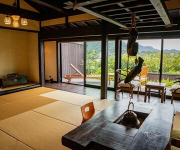 Musōan Biwa, pavillons privés dans une crique boisée